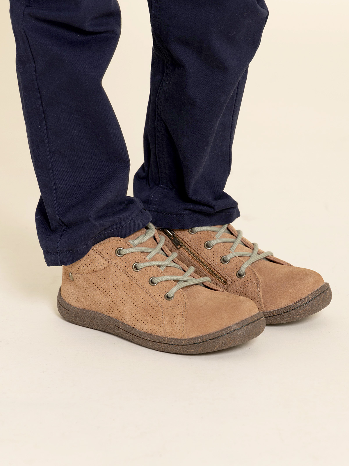 ZAPATILLA CUERO HERVEY NIÑO CAFÉ HUSH PUPPIES - 2