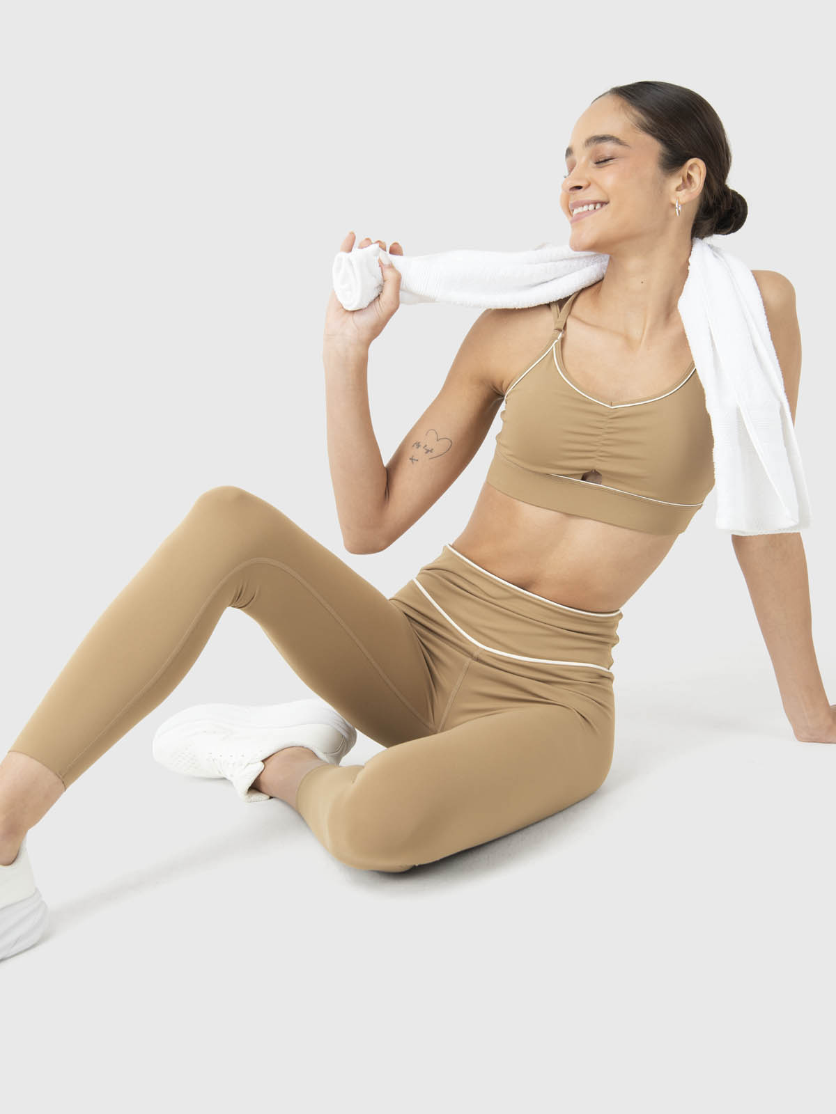 PETO DEPORTIVO MUJER PIPING BRA EN COLOR CAFE CLARO BSOUL - 4