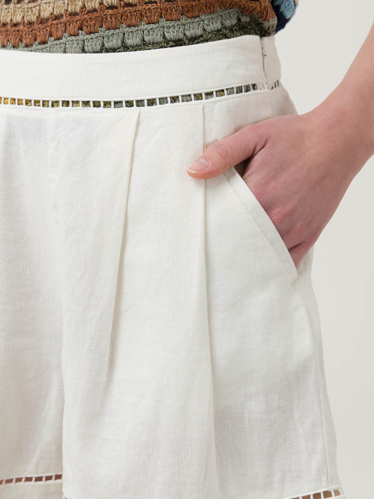 SHORT LINO ORGÁNICO MUJER ANDES EN COLOR BLANCO ROCKFORD - 7