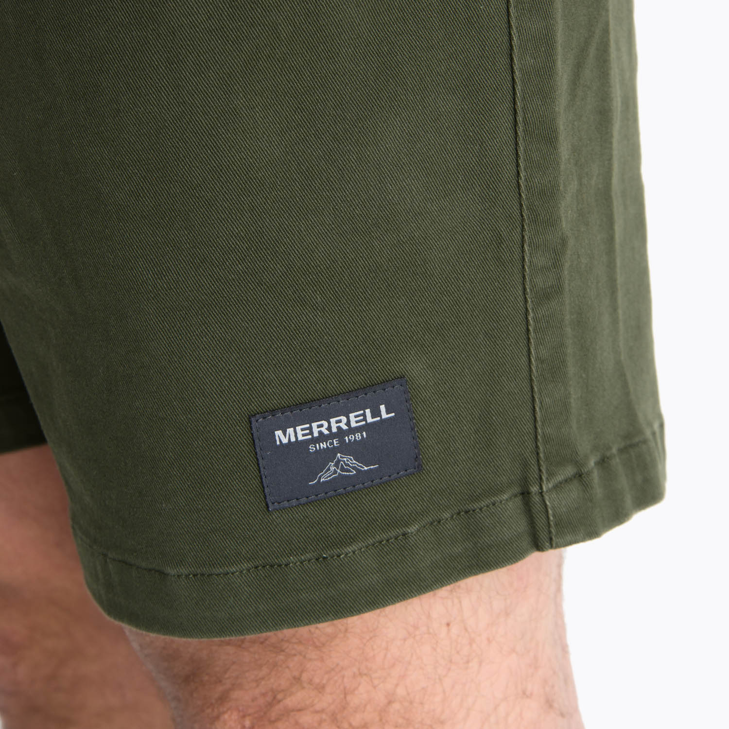 SHORT HOMBRE CAMP VERDE OSCURO MERRELL - 6