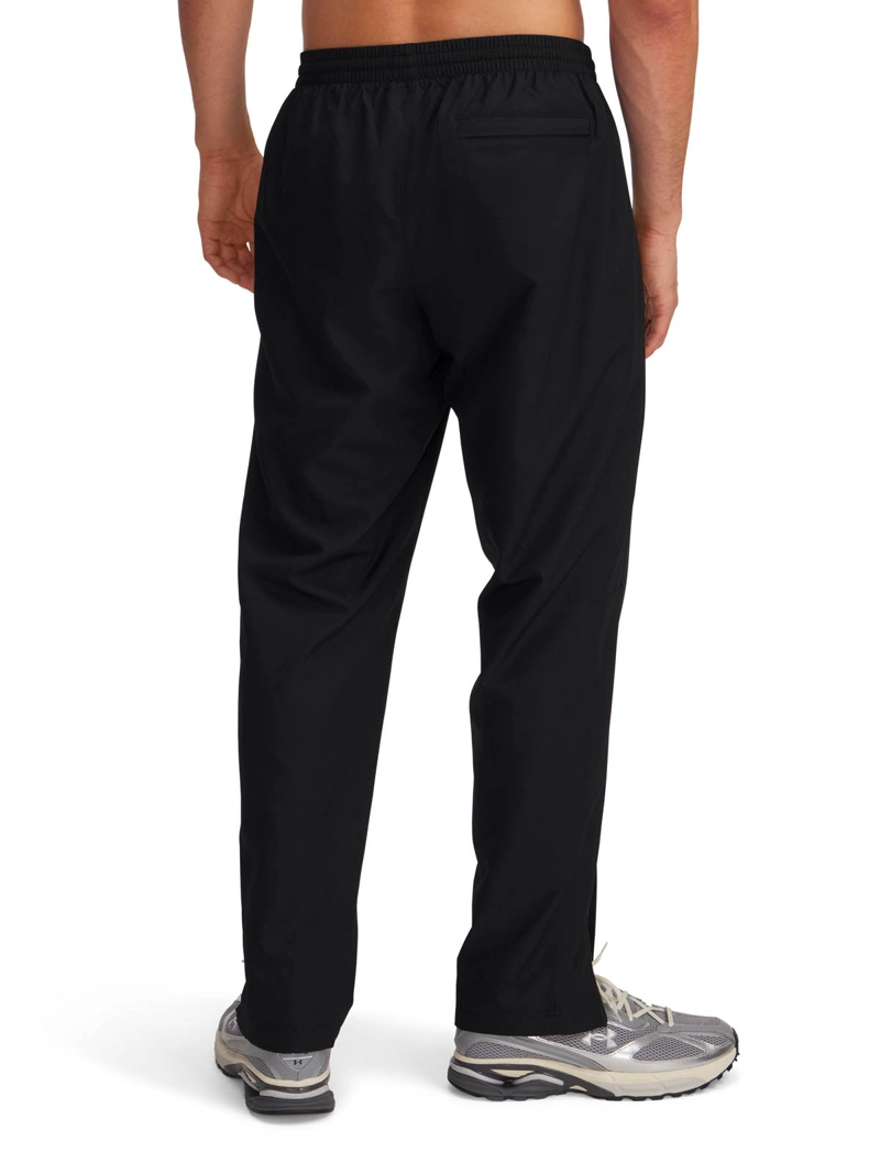 CORTAVIENTO LIFESTYLE PARA HOMBRE RIVAL WOVEN NEGRO UA - 2