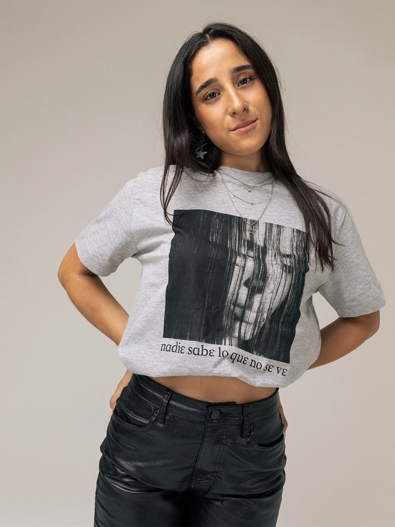 POLERA OVERSIZED TINI UNISEX GRIS UNDER ARMOUR - 4