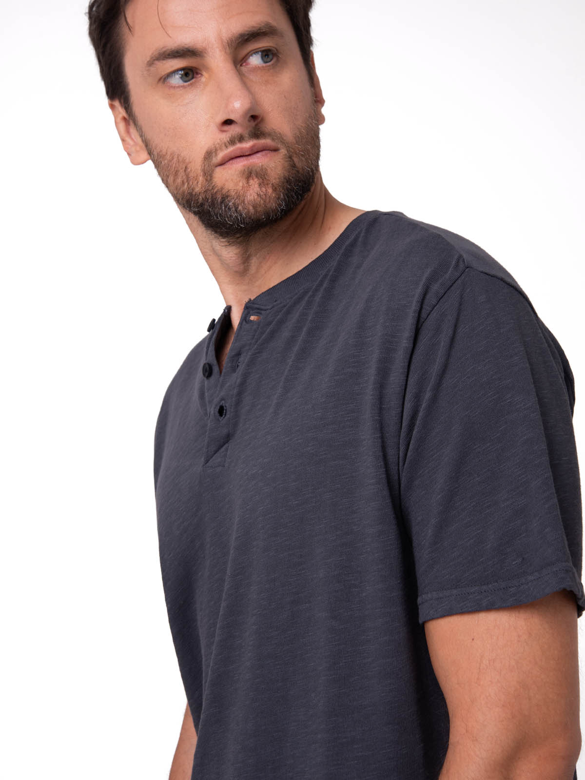 POLERA MANGA CORTA HENLEY HOMBRE SLUB KNIT NEGRO CAT - 4