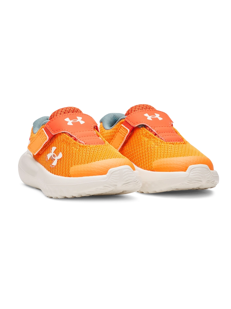 ZAPATILLA RUNNING NIÑO SURGE 4 NARANJA  UA - 6