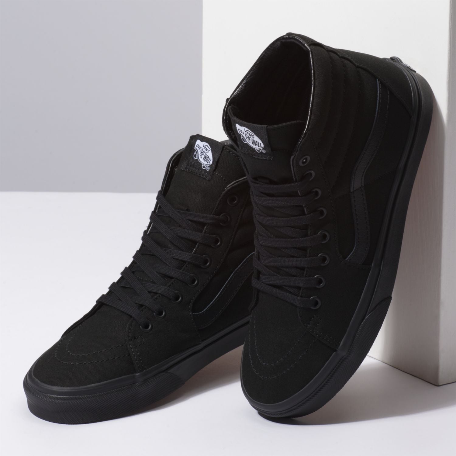 ZAPATILLA CON CAÑA VANS UA SK8-HI NEGRO UNISEX - 4