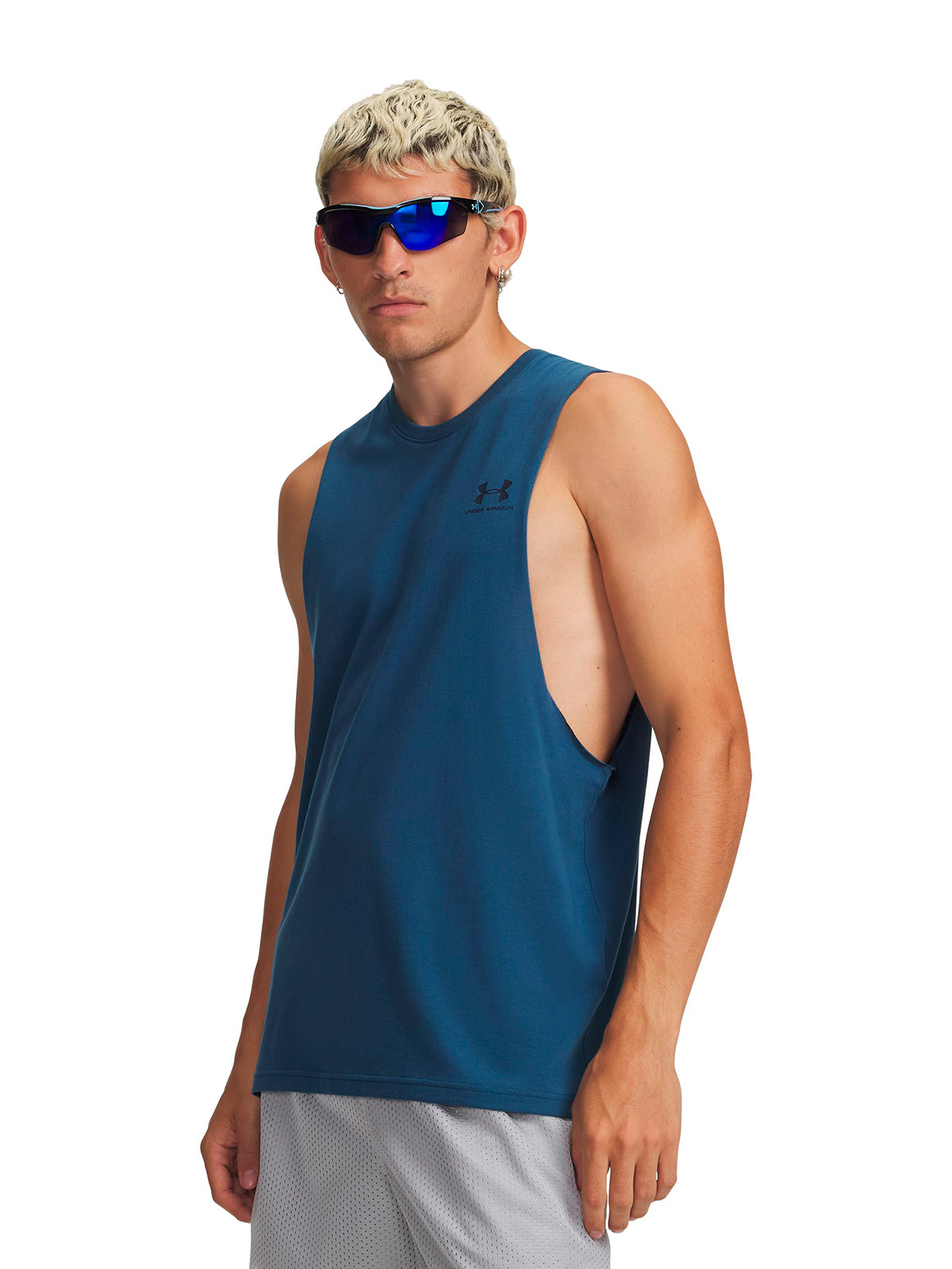 POLERA S/M UA LEFT CHEST CUT-OFF AZUL HOMBRE UNDER ARMOUR - 1