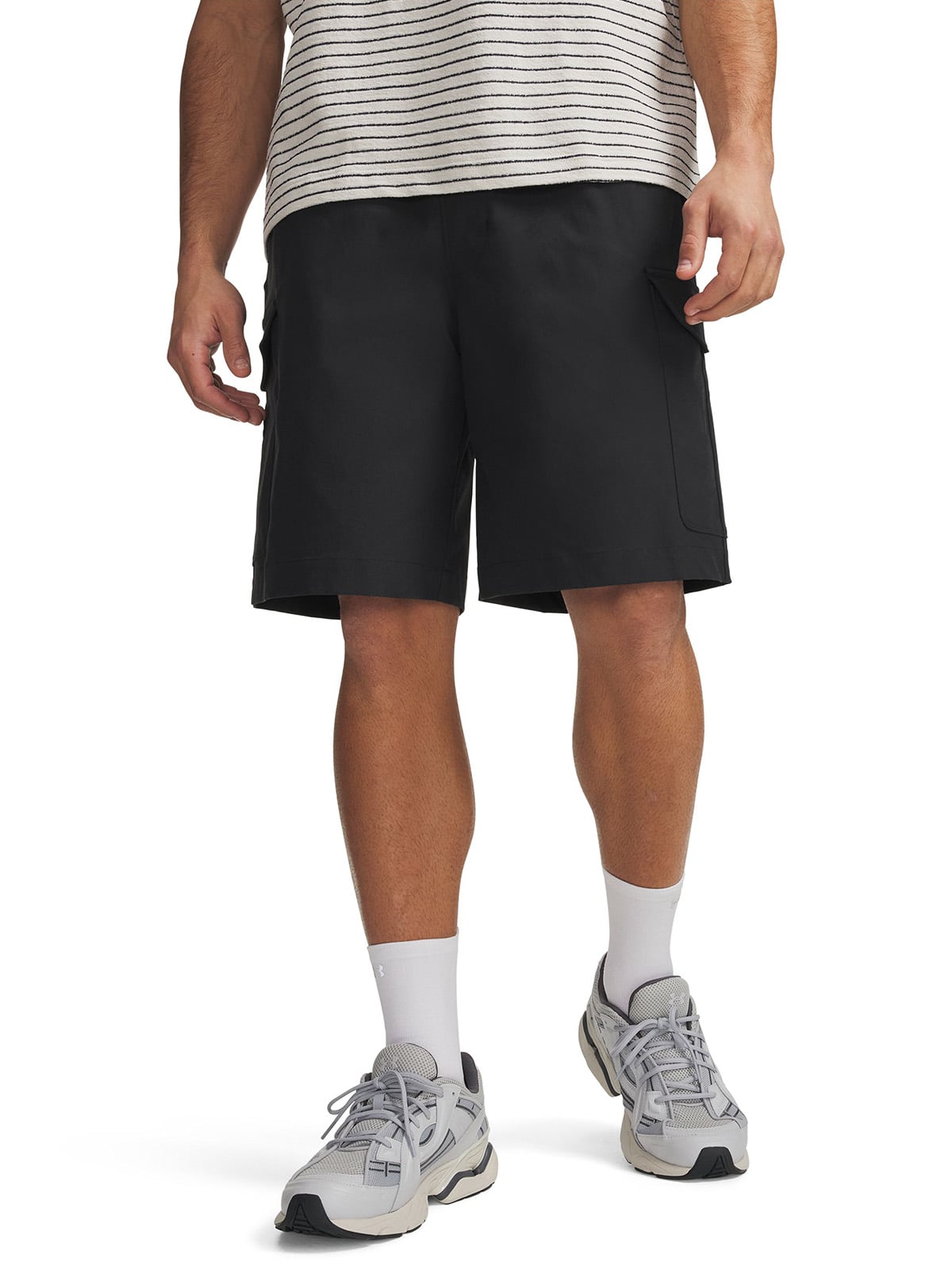 SHORT HOMBRE ICON WOVEN CARGO NEGRO UNDER ARMOUR - 1