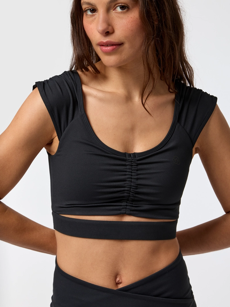 POLERA CROP KALA ALOE NEGRA MUJER BSOUL - 2