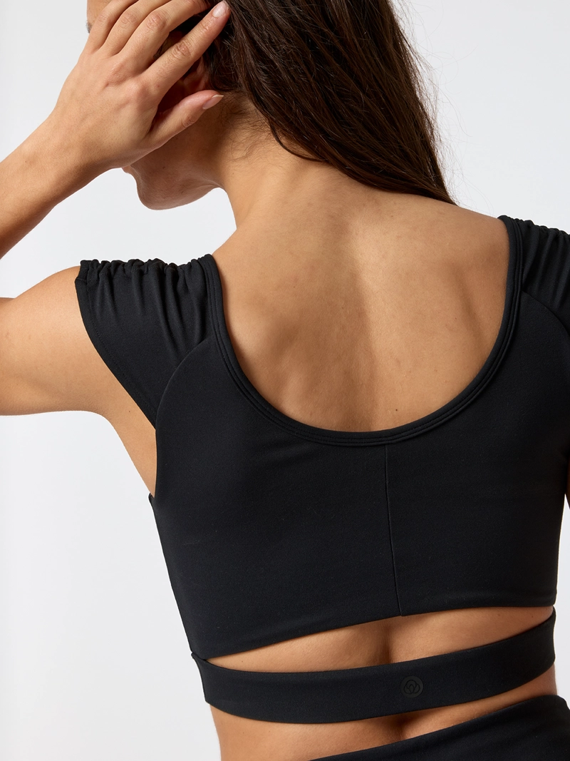 POLERA CROP KALA ALOE NEGRA MUJER BSOUL - 4