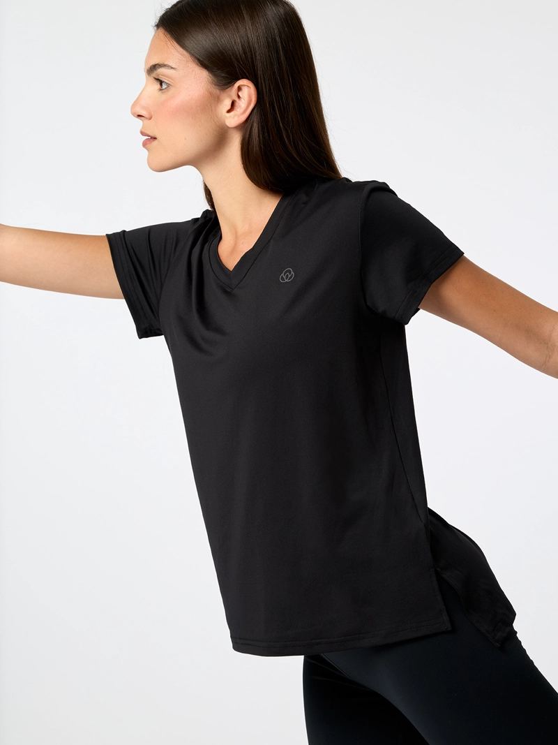 POLERA V NECK REC NEGRA MUJER BSOUL - 4