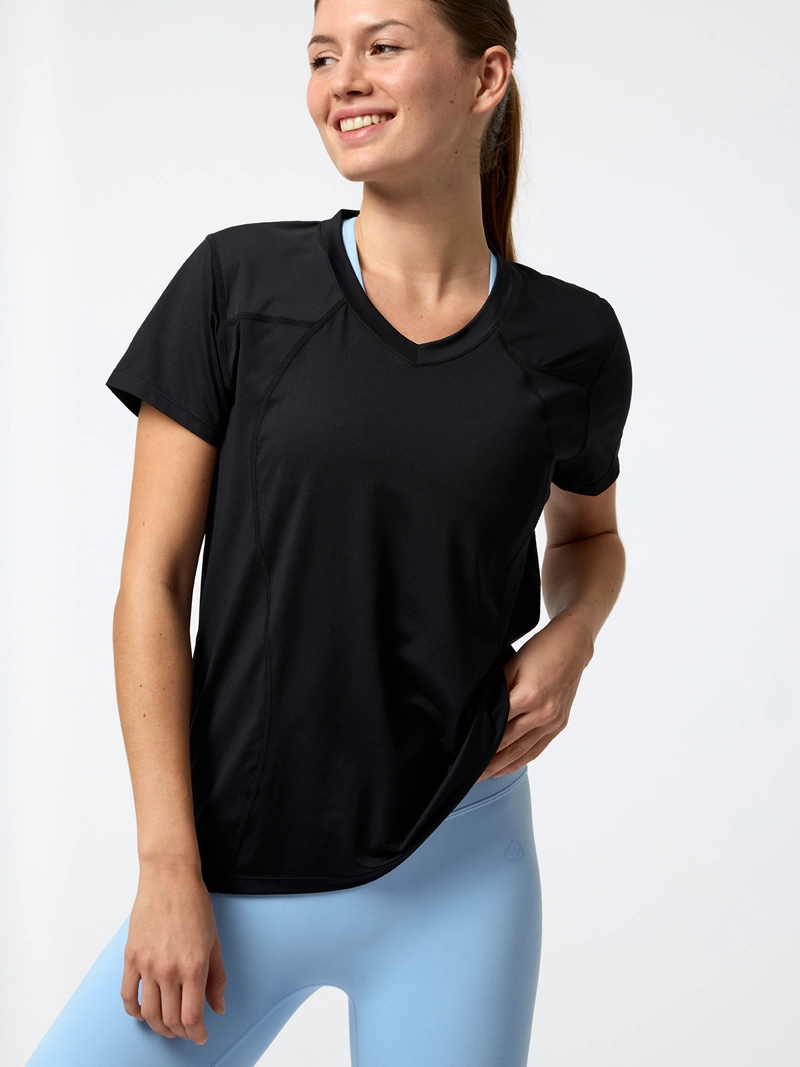 POLERA V NECK ALI REC NEGRA MUJER BSOUL - 1