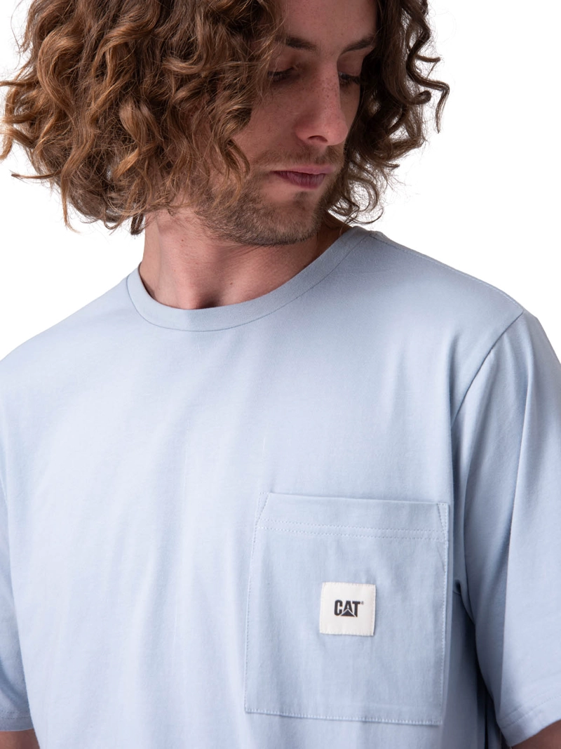 POLERA MANGA CORTA SOLID POCKET LABEL T HOMBRE CELESTE CAT - 4