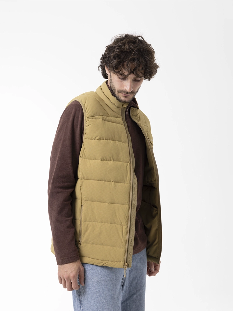 PARKA SIN MANGAS HOMBRE SOFTCORE VEST MOSTAZA MERRELL - 2