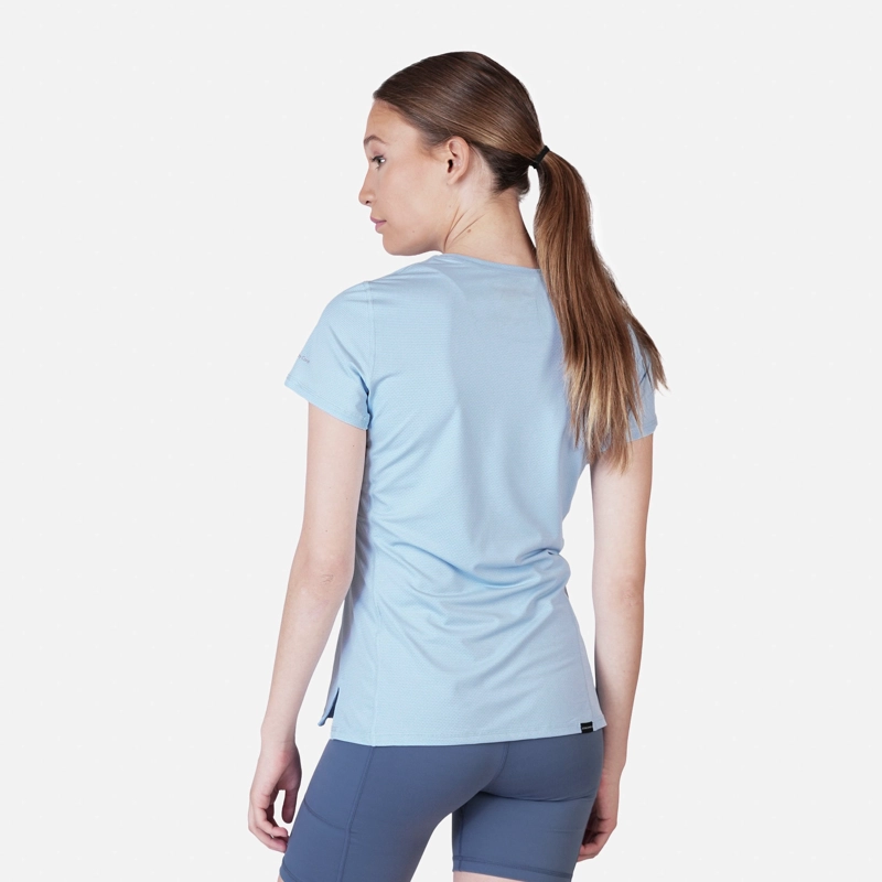 POLERA DEPORTIVA DRY CORE MUJER DINAMICA CELESTE ATAKAMA OUTDOOR - 2