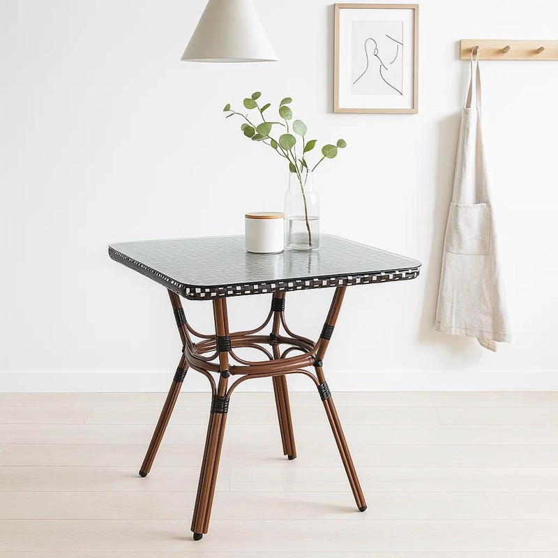 MESA BISTRO PARISINA DE VIDRIO CON METAL Y RATTAN SINTE TICO - 3