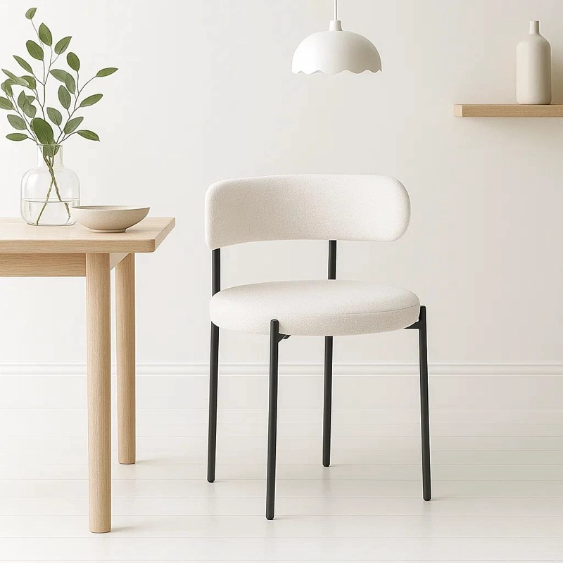 SILLA TEDDY DE TELA CON PATAS METALICAS NEGRAS - CREMA - 2