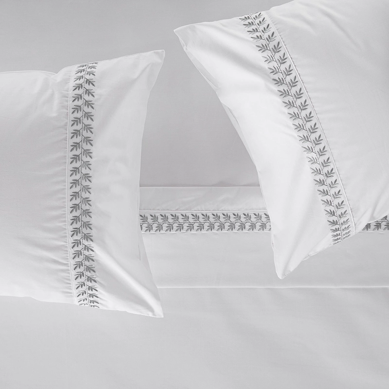 SABANA ROSEN 220 HILOS BORDADA HOJA BLANCA KING - 2