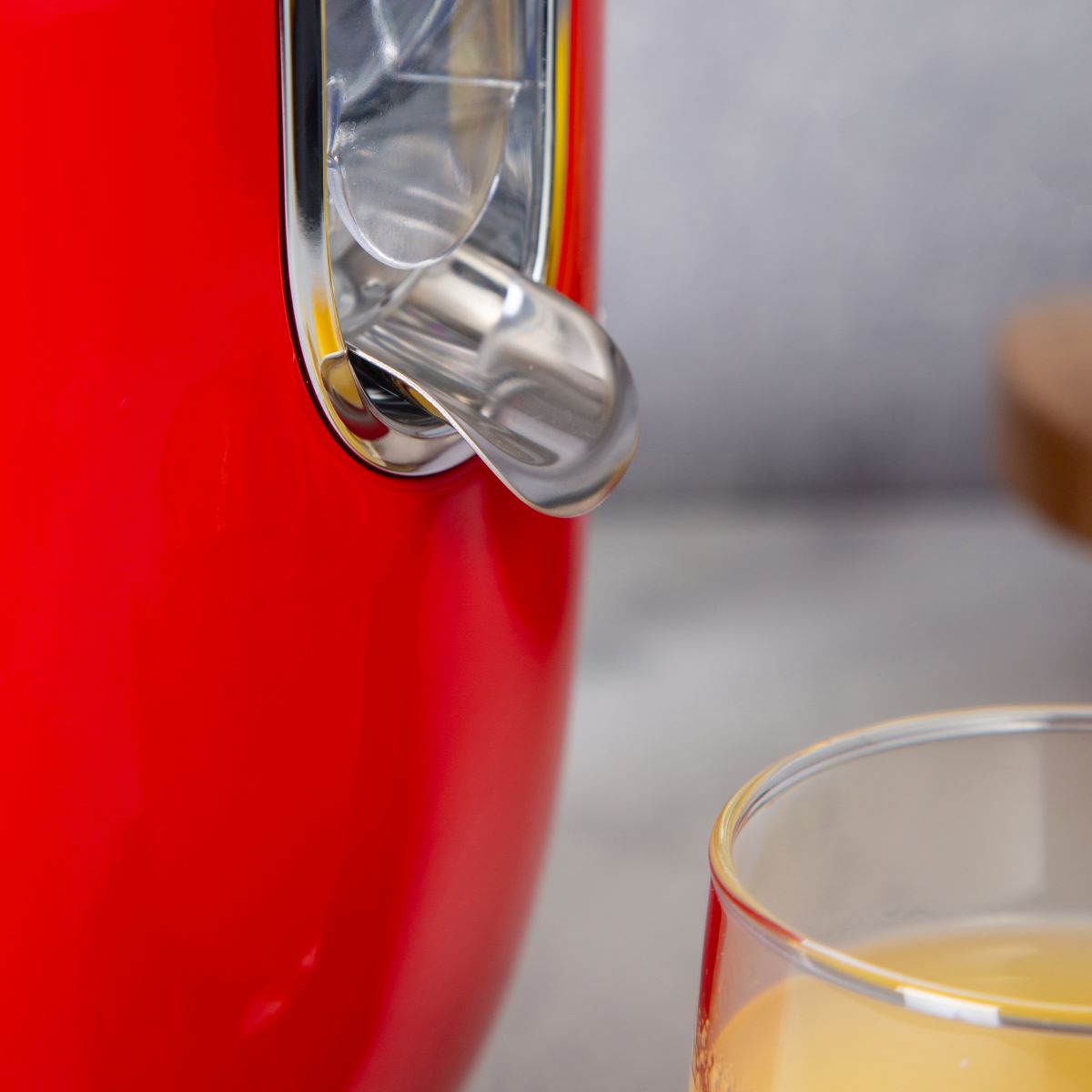 EXPRIMIDOR SMEG ROJO MODELO CJF01RDEU - 4