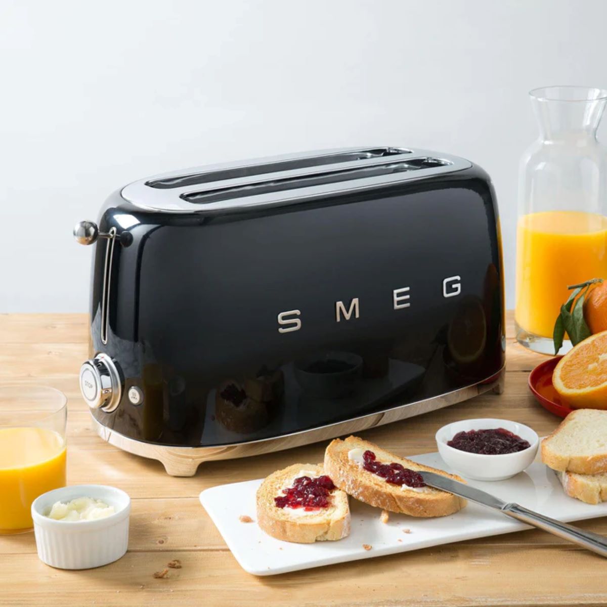 TOSTADOR SMEG 4 PANES NEGRO MODELO TSF02BLEU - 4