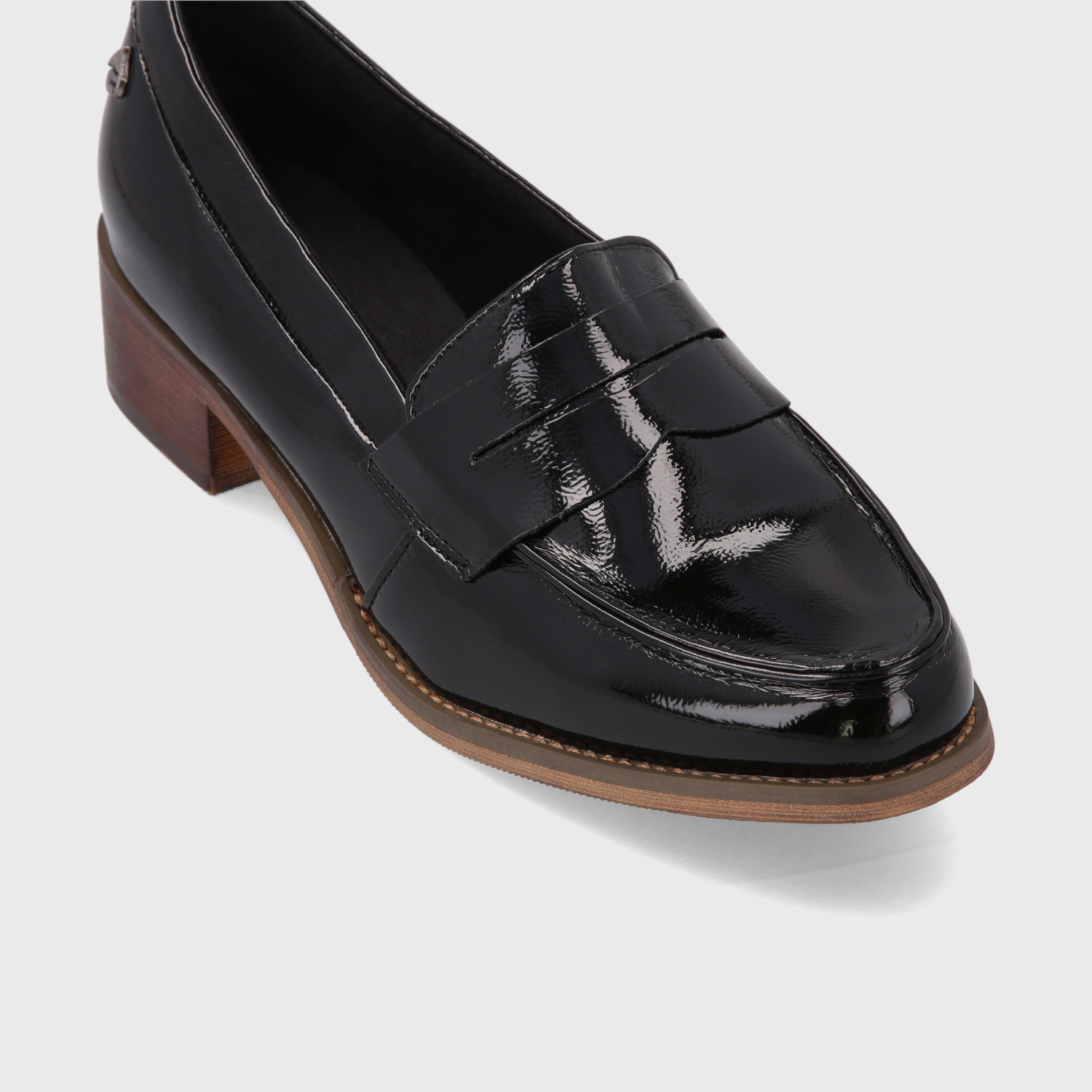 ZAPATO NEGRO CHAROL MUJER 23552 - 6