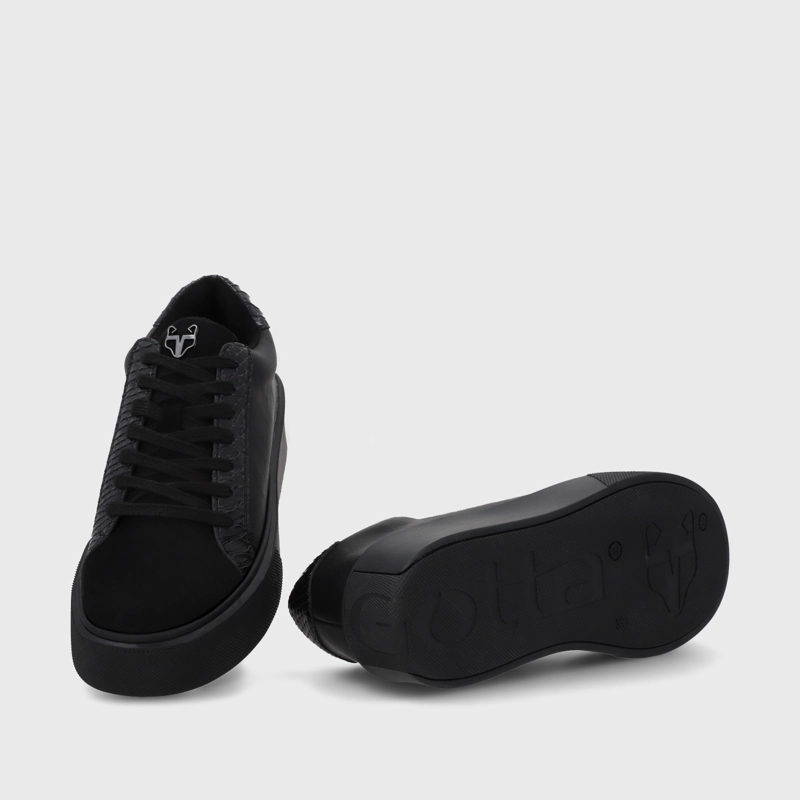 ZAPATILLA NEGRA BRILLANTE MUJER 43042 - 7