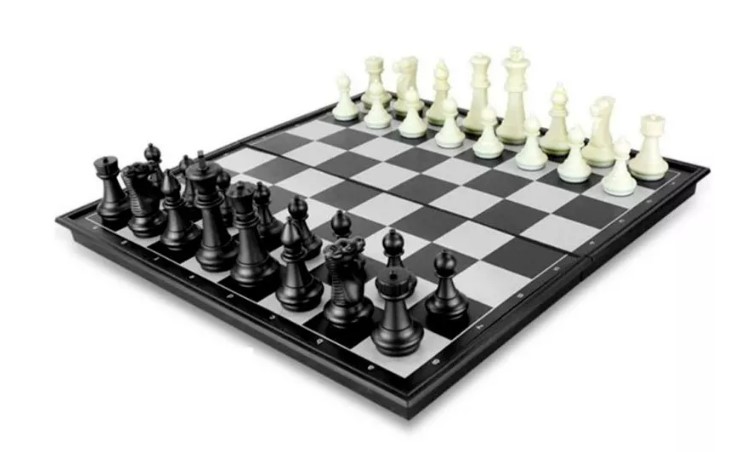 TABLERO DE AJEDREZ CON PIEZAS MAGNETICAS - 48*48*3CM - 1