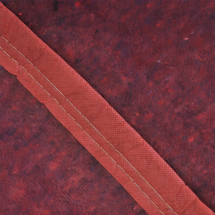 FRAZADA TÉRMICA SINGLE / LÍNEAS EN COLOR ROJO – PLUMETTI - 2