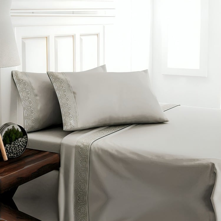 SÁBANAS MICROFIBRA BRODERIE SANTORINI 1.5 PLAZA BEIGE - 1