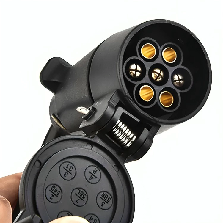 ADAPTADOR ENCHUFE VEHICULO AMERICANO REMOLQUE EUROPEO 7 PINES - 1