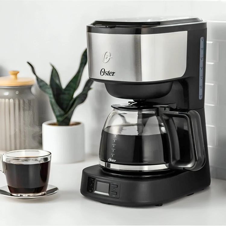 CAFETERA PROGRAMABLE OSTER®  8 TAZAS EN ACERO INOXIDABLE BVSTDC10SS - 2