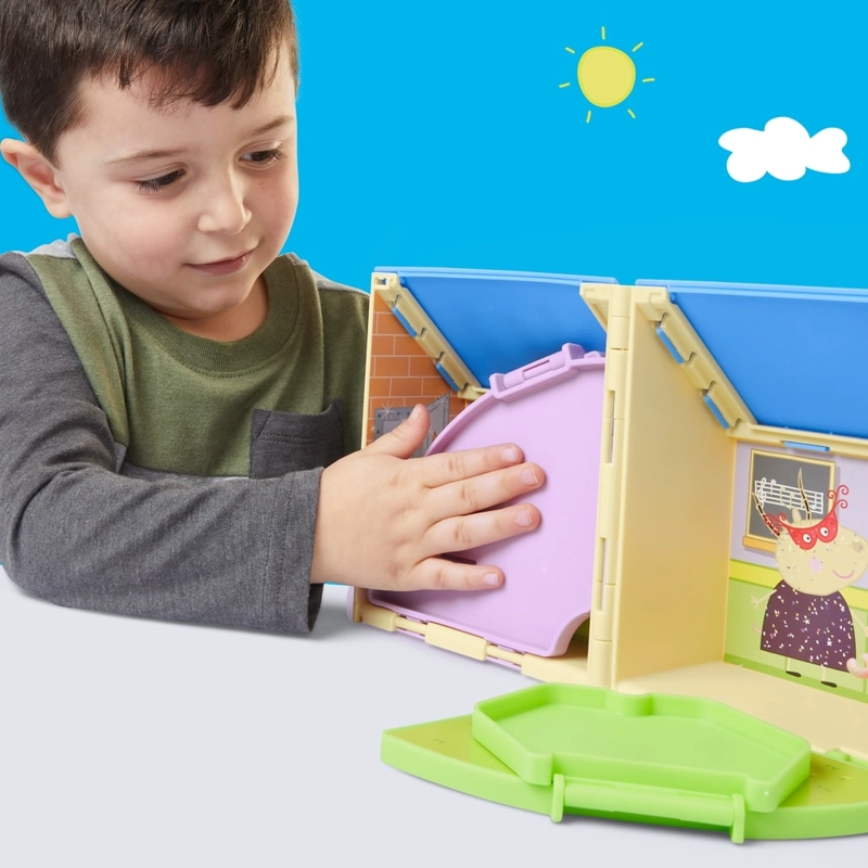 SET DE JUEGO PEPPA PIG LA GUARDERIA PORTATIL DE PEPPA - 13
