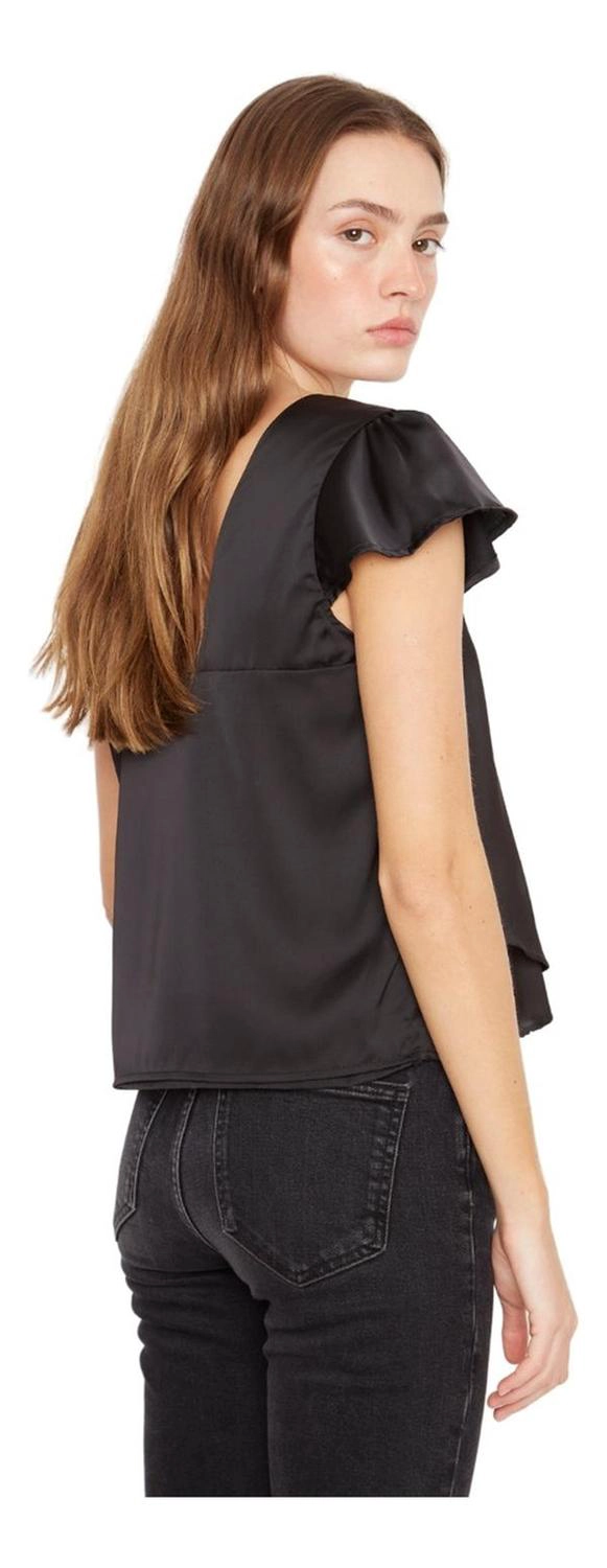 POLERA SARA MANGA CORTA SATIN EN COLOR NEGRO JACINTA TIENDA - 4