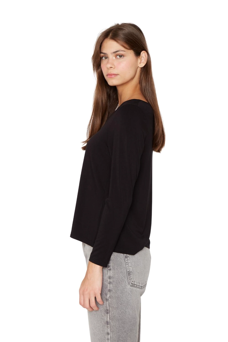 POLERA FRIDA III EN COLOR NEGRO JACINTA TIENDA - 3
