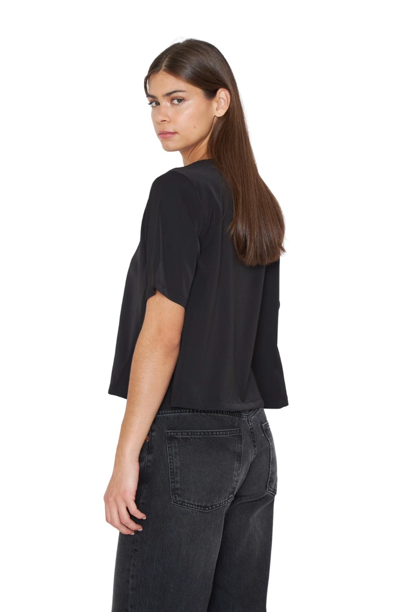 POLERA VAL EN COLOR NEGRO JACINTA TIENDA - 4