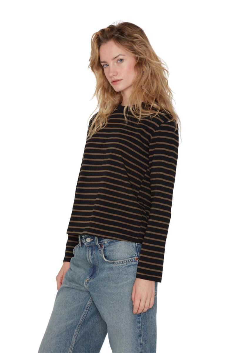 POLERA ALASKA RAYAS EN COLOR NEGRO JACINTA TIENDA - 1