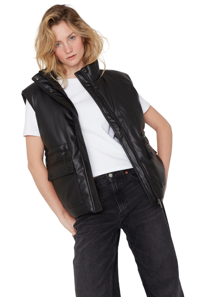 CHAQUETA KYLIE EN COLOR NEGRO JACINTA TIENDA - 2