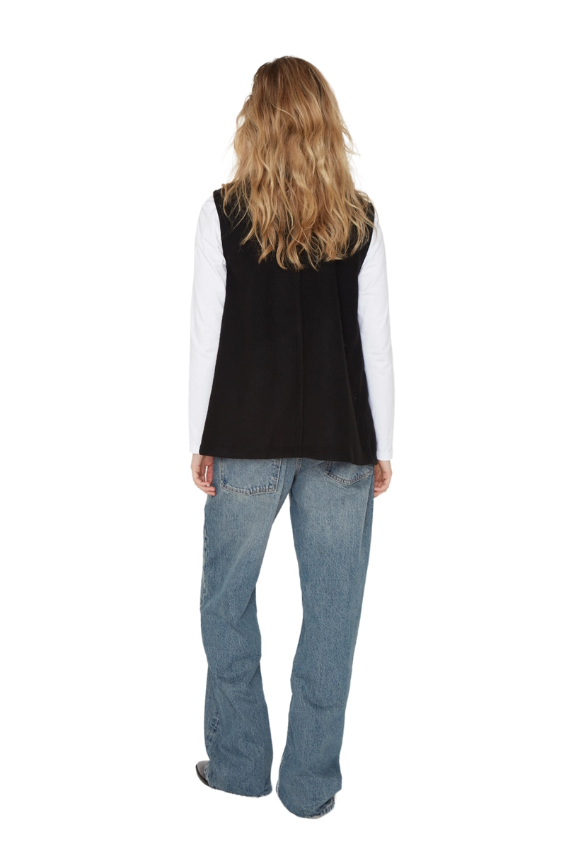 CHAQUETA ROYAL SIN MANGAS EN COLOR NEGRO JACINTA TIENDA - 5