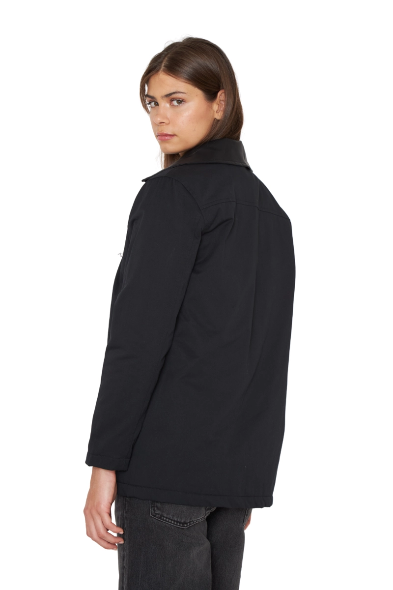 CHAQUETA PORTER NEGRA JACINTA TIENDA - 4