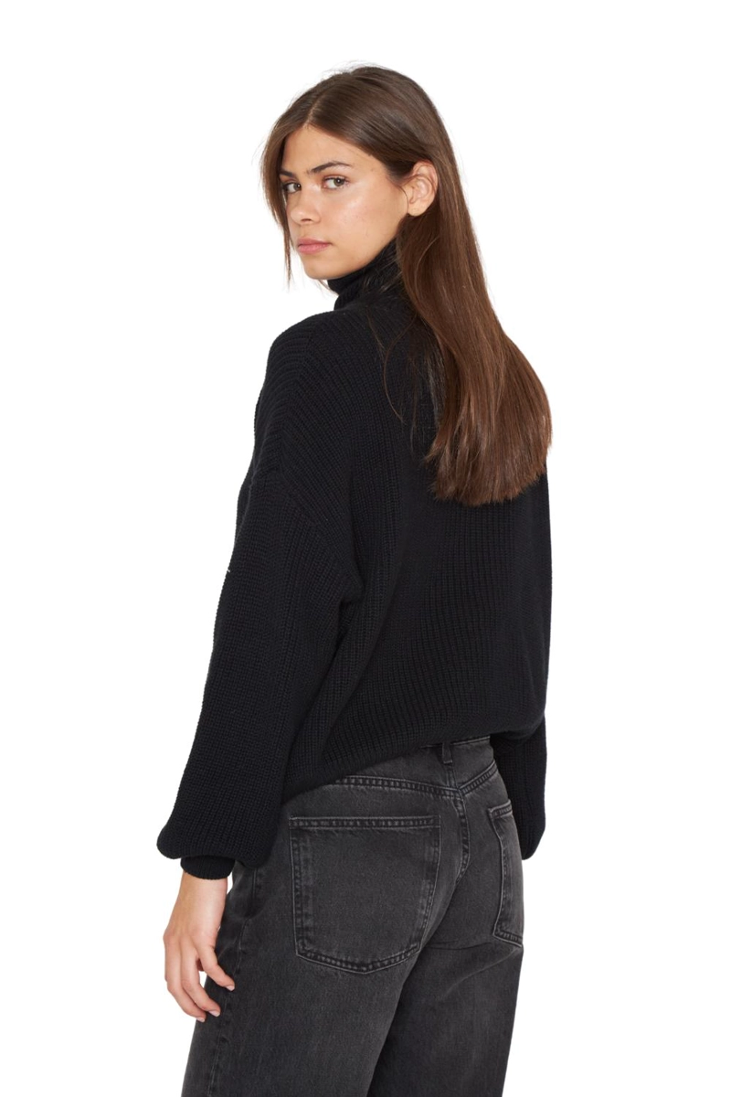 CHALECO VIOLETA NEGRO JACINTA TIENDA - 4
