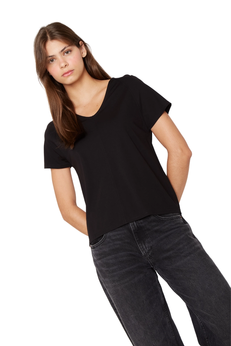 POLERA ELENA NEGRO JACINTA TIENDA - 4