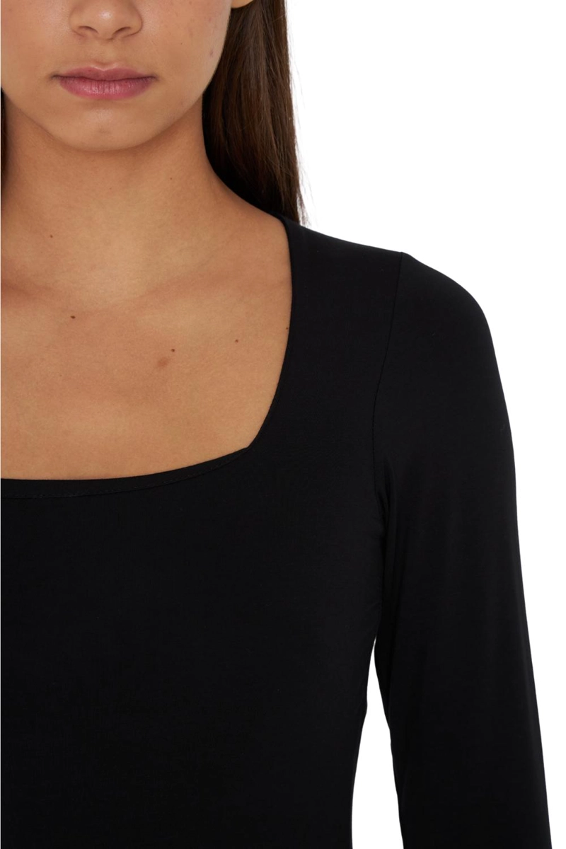 POLERA EMILIA NEGRA JACINTA TIENDA - 6
