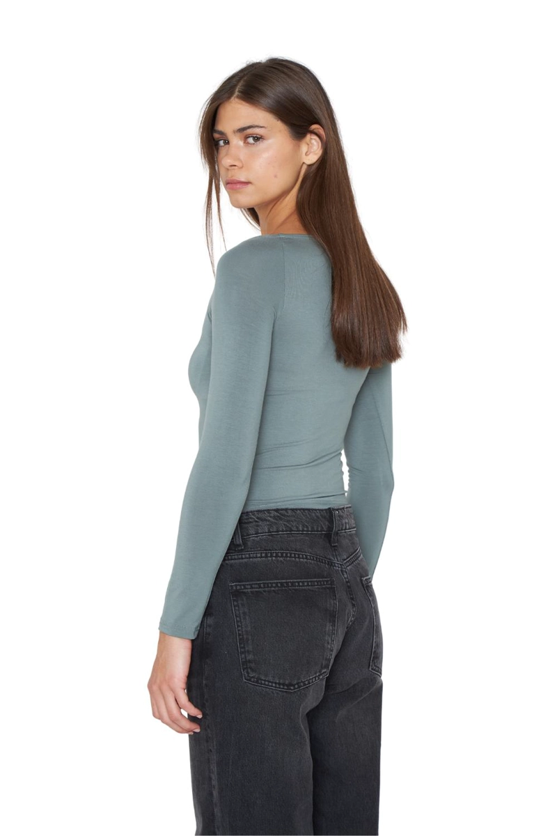 POLERA EMA VERDE JACINTA TIENDA - 5