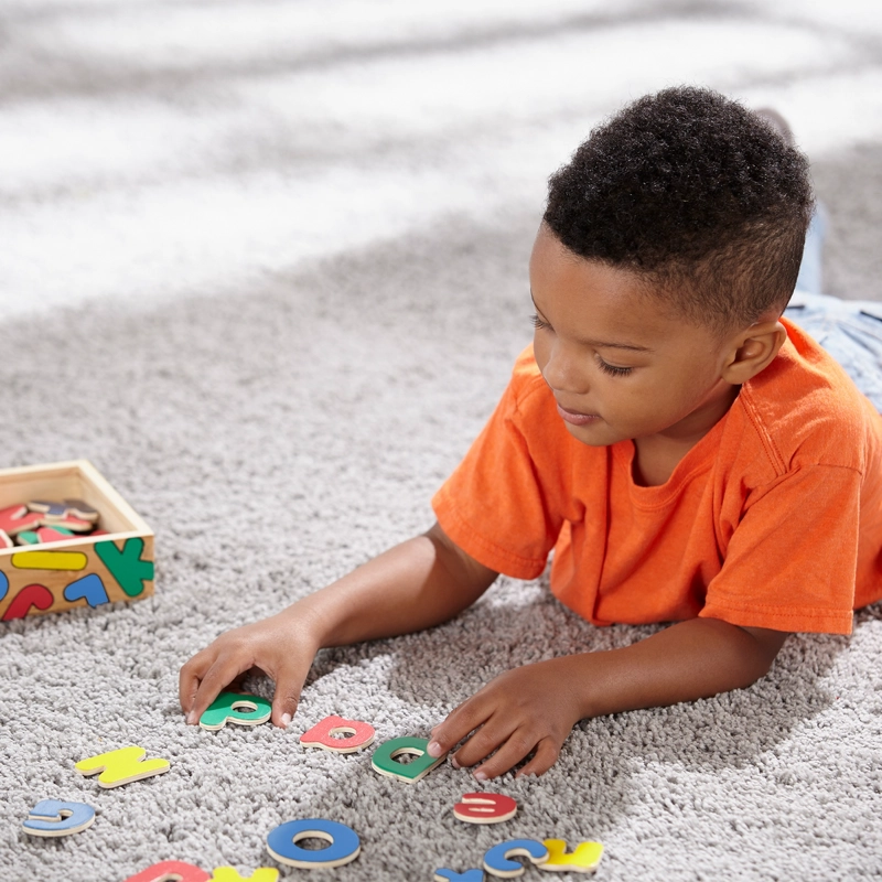 ALFABETO MAGNETICO DE MADERA MELISSA AND DOUG - 7