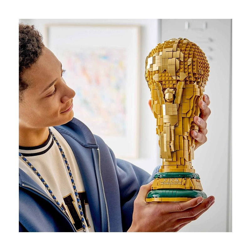 TROFEO OFICIAL DE LA COPA MUNDIAL DE LA FIFA LEGO SPECIAL EDITION - 8