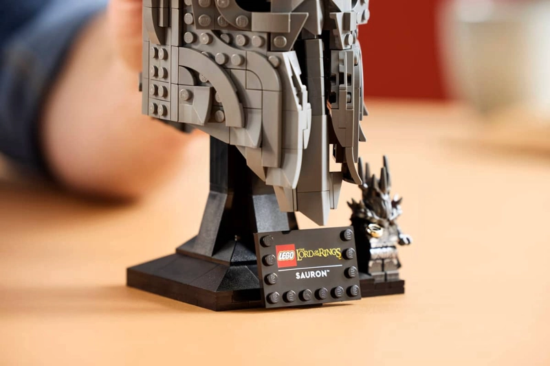 EL SEÑOR DE LOS ANILLOS CASCO DE SAURON LEGO ICONS - 8