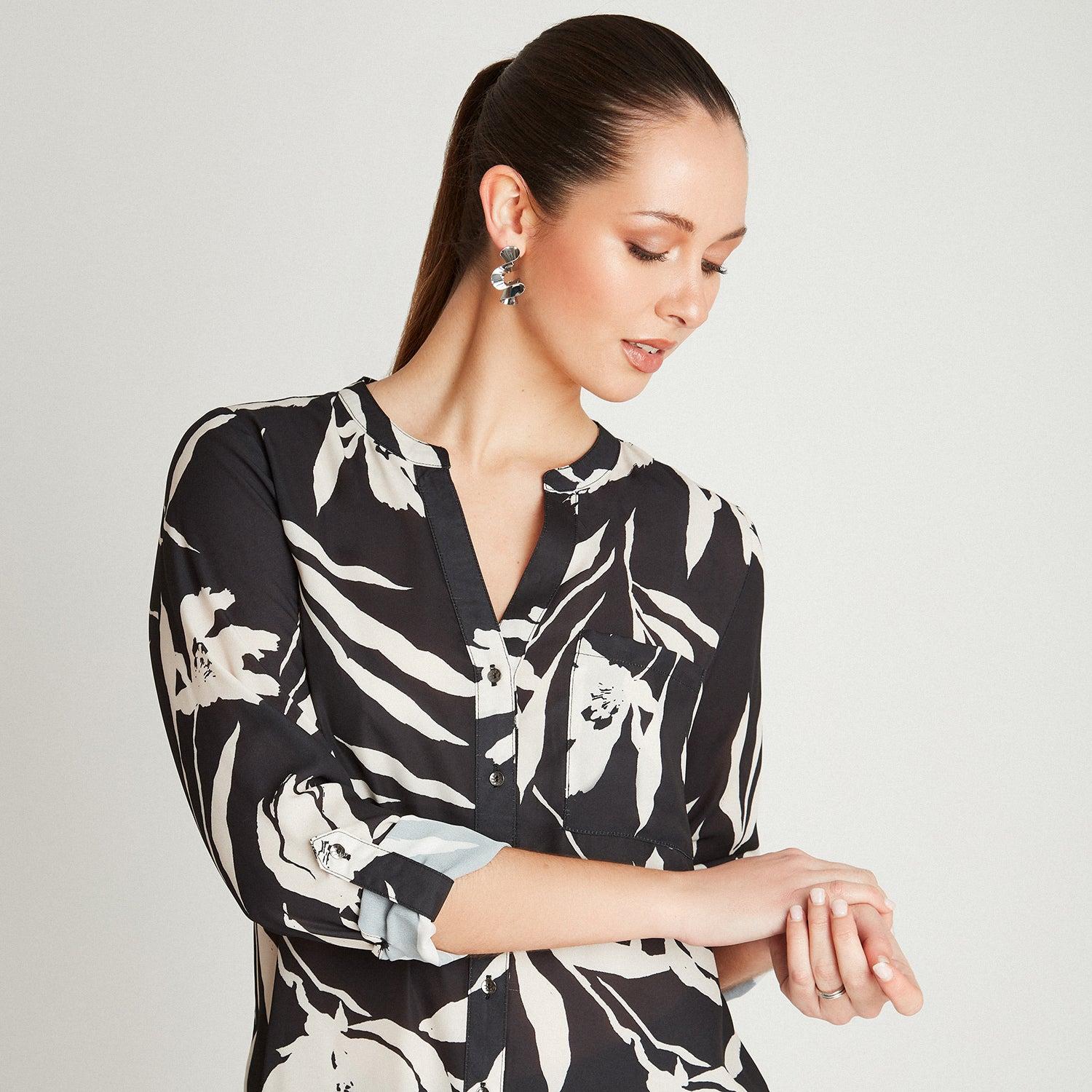 BLUSA TIPO BLUSÓN ABOTONADO EN COLOR NEGRO - 3
