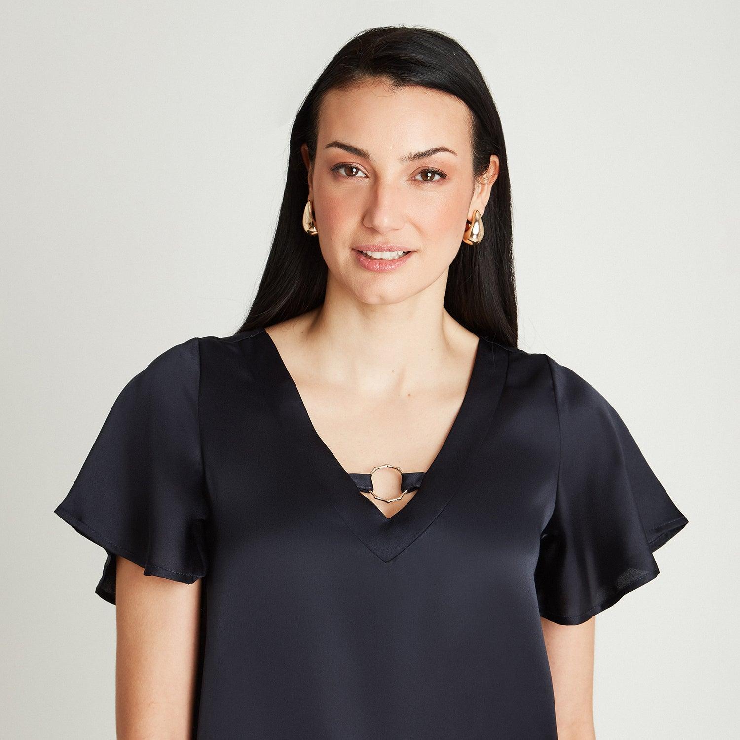 BLUSA AZUL MANGA CORTA ARGOLLA EN CUELLO - 3