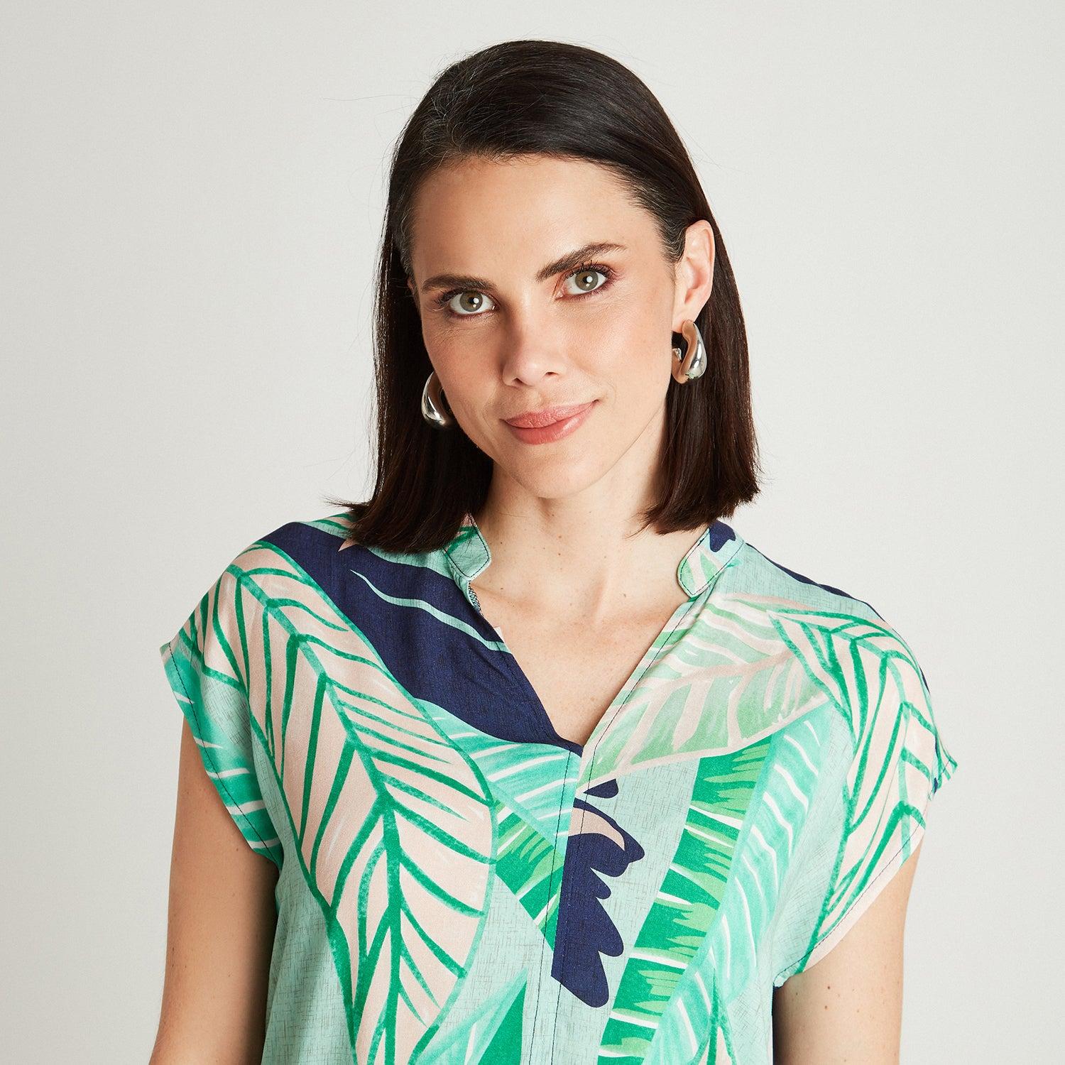 POLERA VERDE MANGA CORTA ESTAMPADO FRONTAL - 3