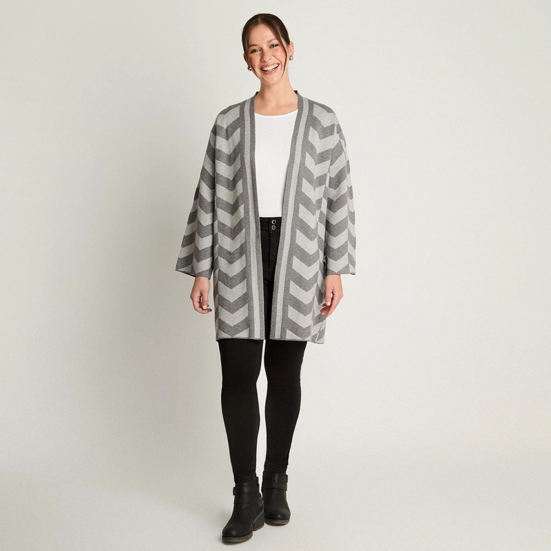 TAPADO JACQUARD GRIS DE RAYAS EN V CON CALCE COMODO - 4