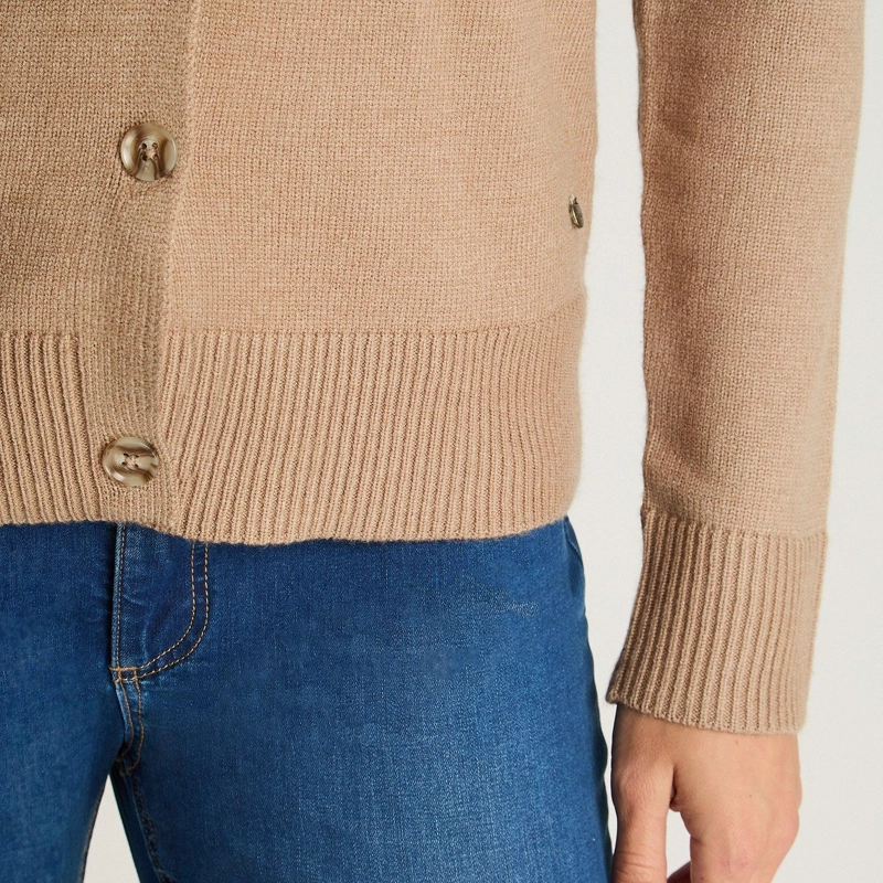 CARDIGAN CUELLO V BASICO CAMEL - 3
